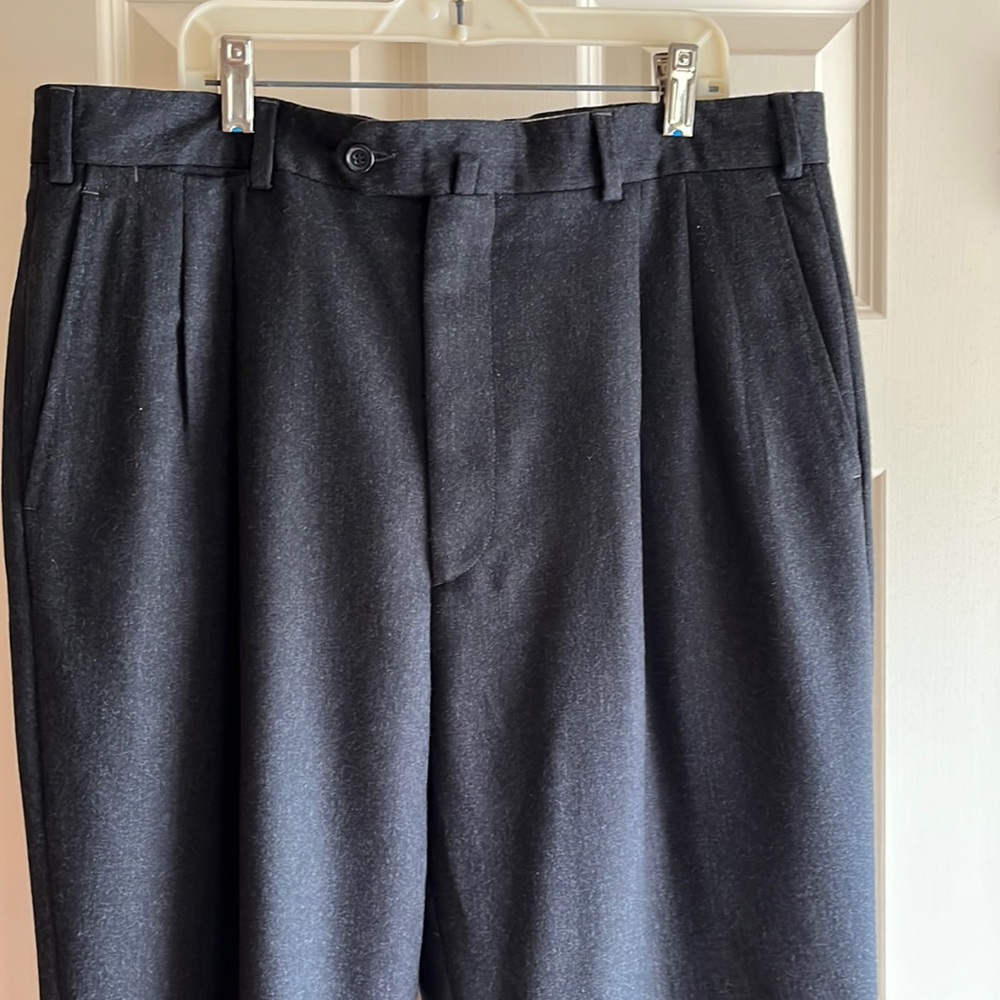 Sartoria Menchetti 100% wool charcoal grey dress pants~ Measurements 36 X 32